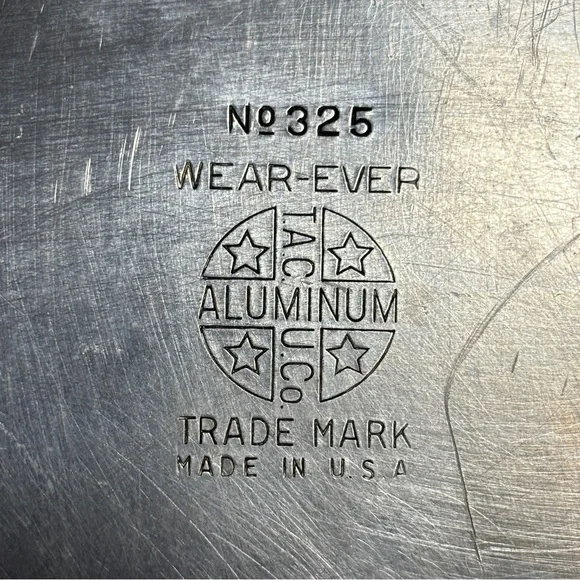 VTG WEAR-EVER Aluminum #325 USA LG Vented Deep Roasting Pan with Lid Handles EUC - Picture 3 of 15